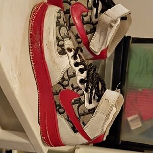 Nike Air Unisex Tennis Shoes Size 7